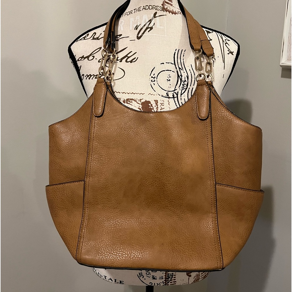 Tan faux leather shoulder bag